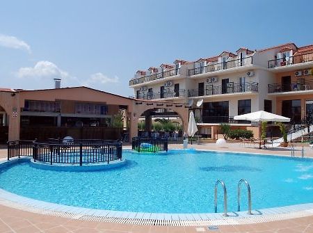 Hotel Alexander Laganas Bagian luar foto