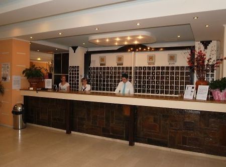 Hotel Alexander Laganas Bagian luar foto